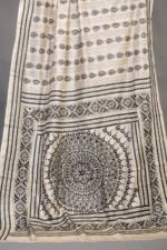 Off White Kantha Traditional Pure Tussar Saree - Image 5